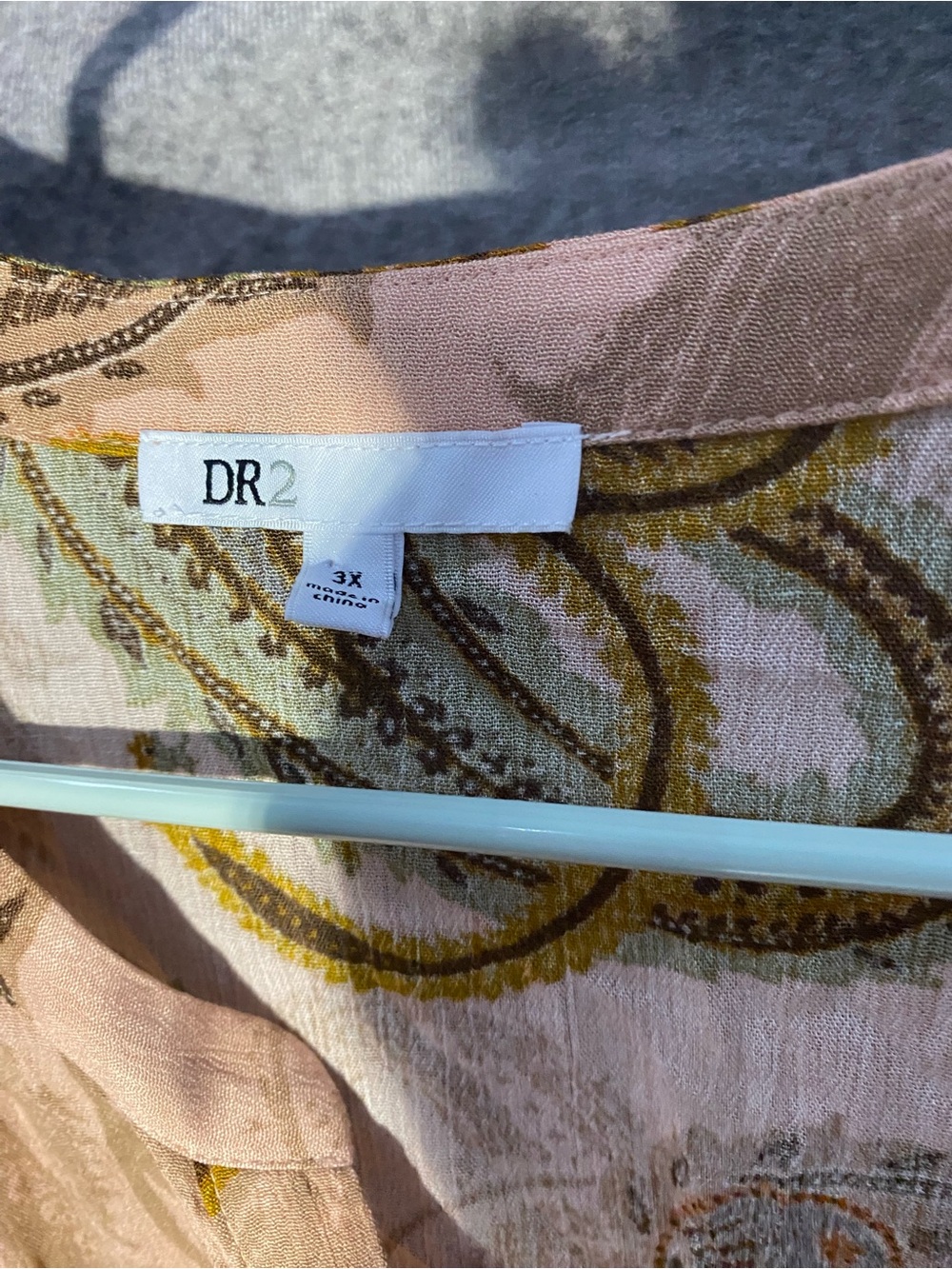 DR2 Womens Plus 3X Blouse Paisley Button Up Long Flare Sleeve Olive Beige Top - Picture 4 of 11